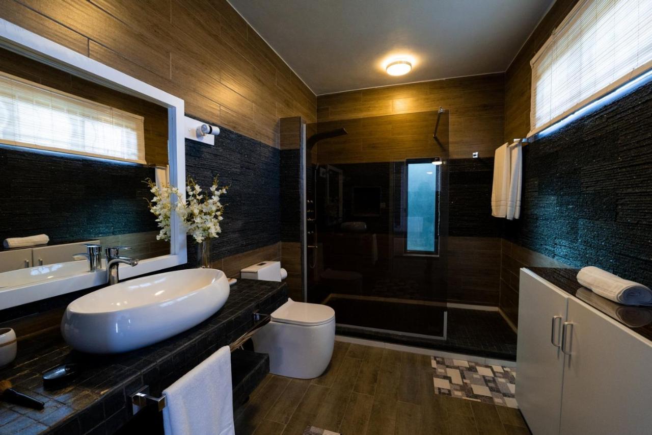 Preety Blue Residence Villas غراند بايَ المظهر الخارجي الصورة
