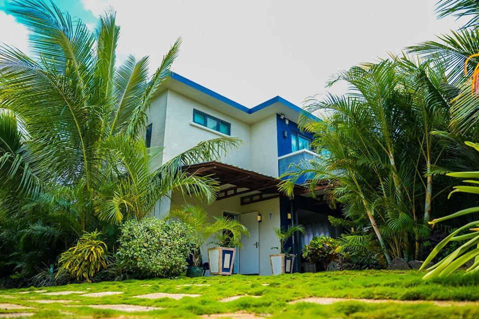 Preety Blue Residence Villas غراند بايَ المظهر الخارجي الصورة